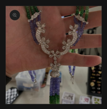 Nini-beaded necklace
