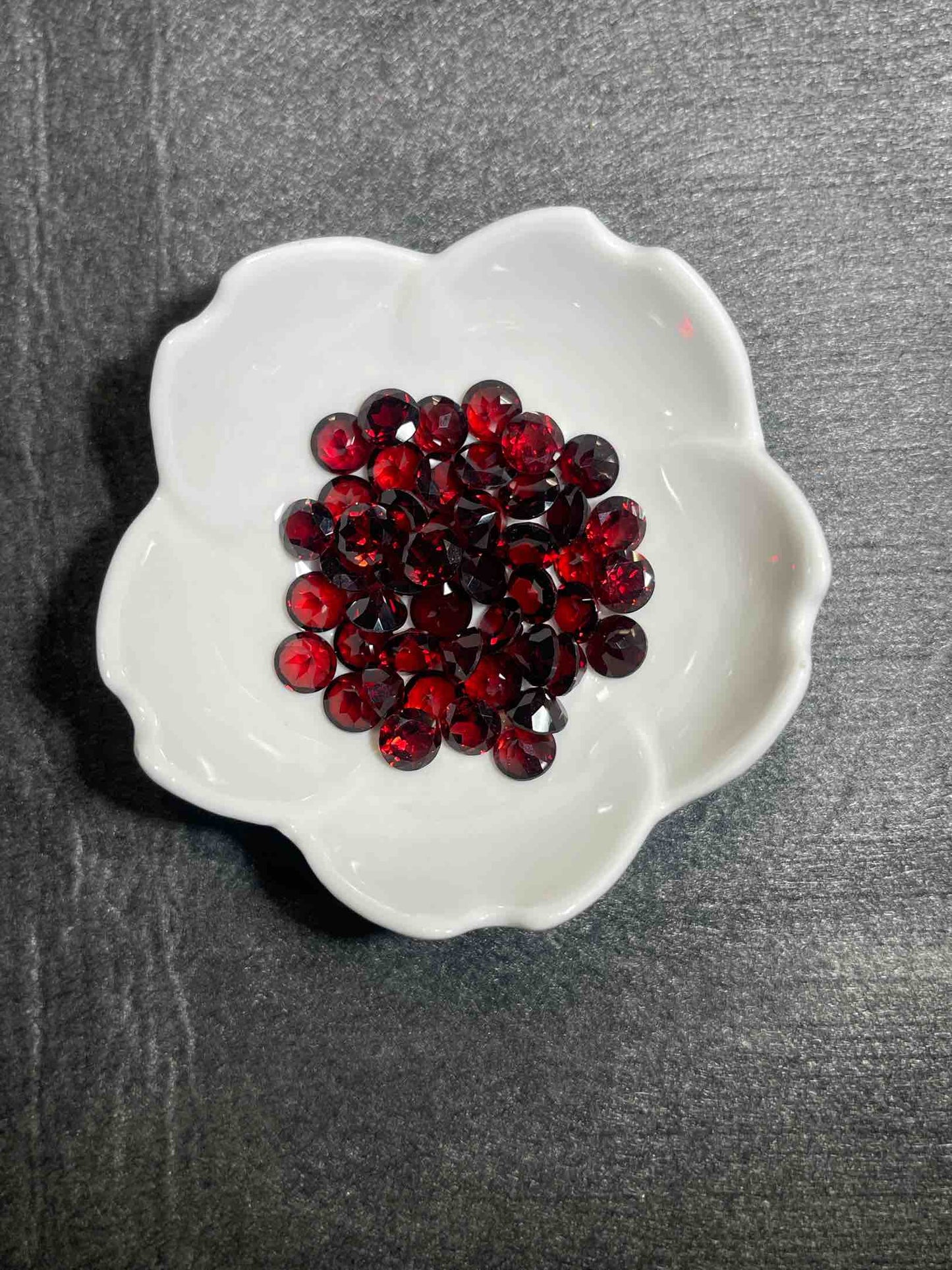 Garnet- UTB Gems