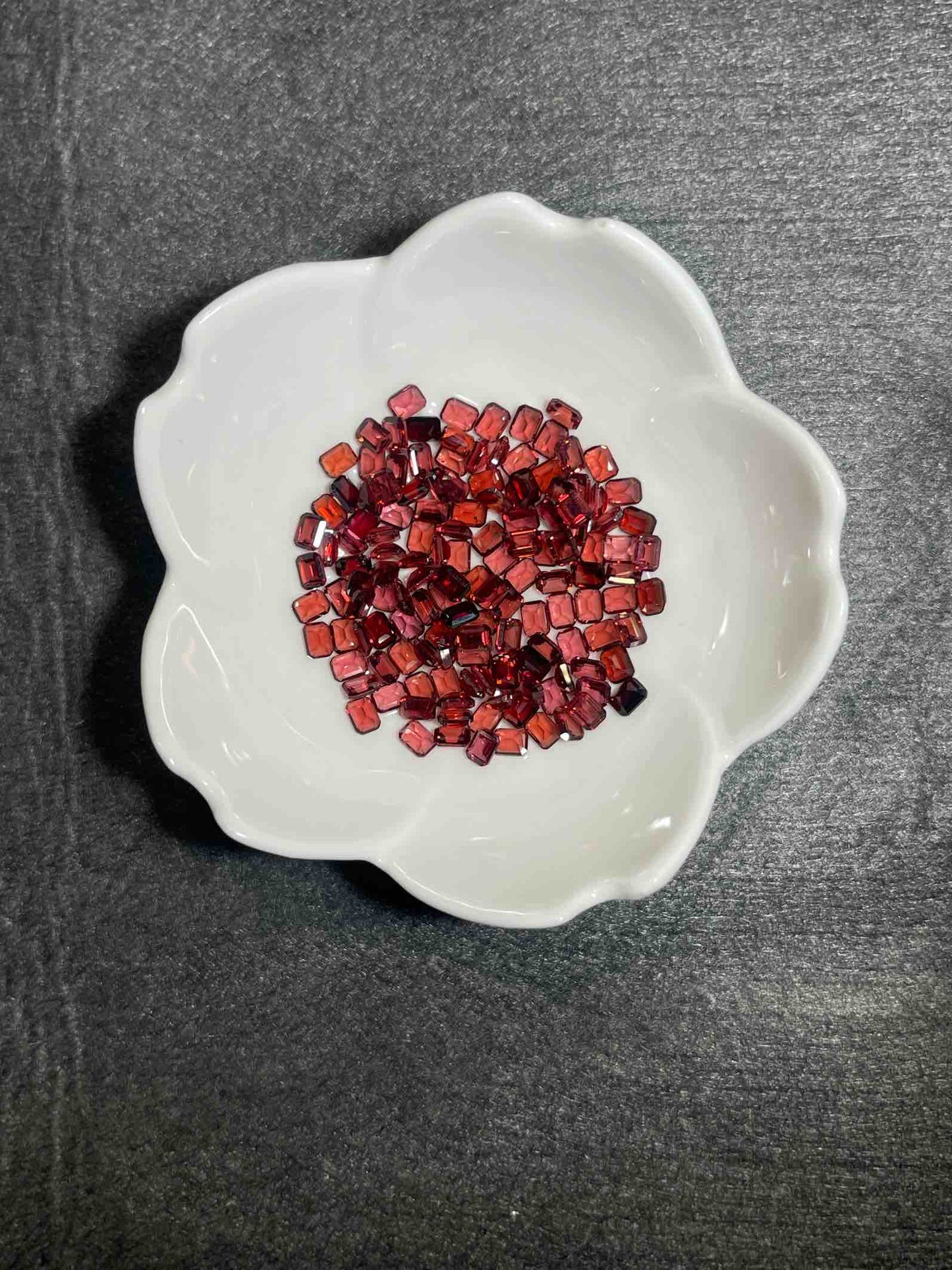 Garnet- UTB Gems