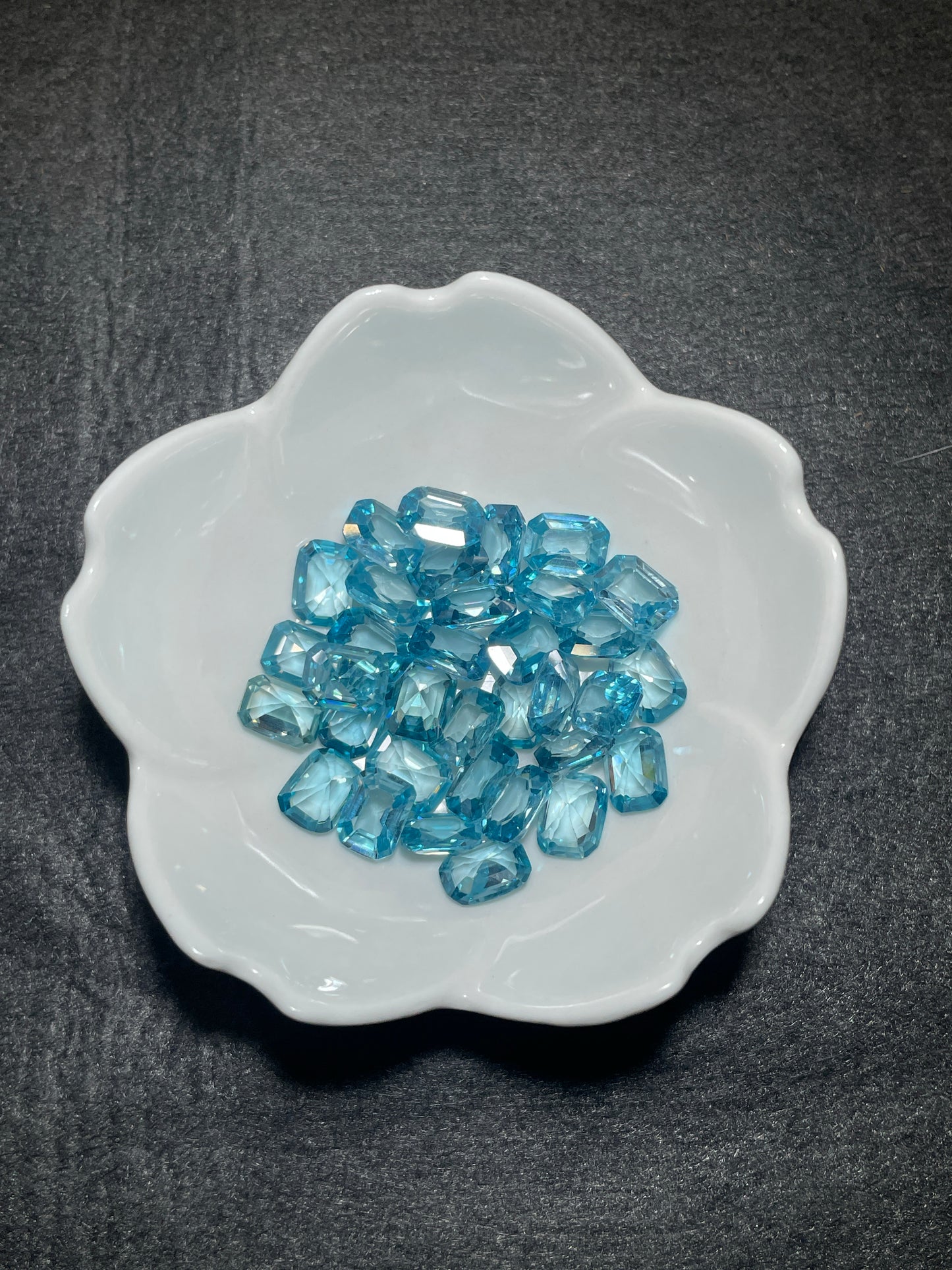 Natural Zircon - UTB Gems