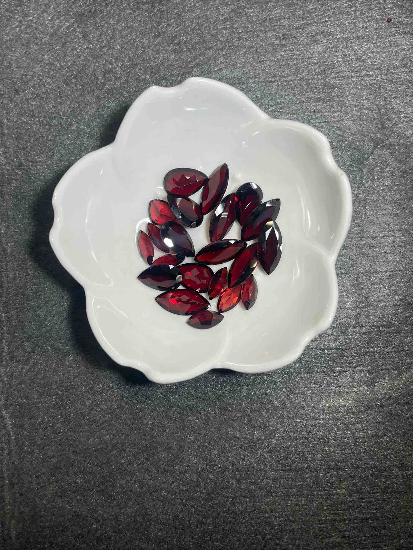 Garnet- UTB Gems